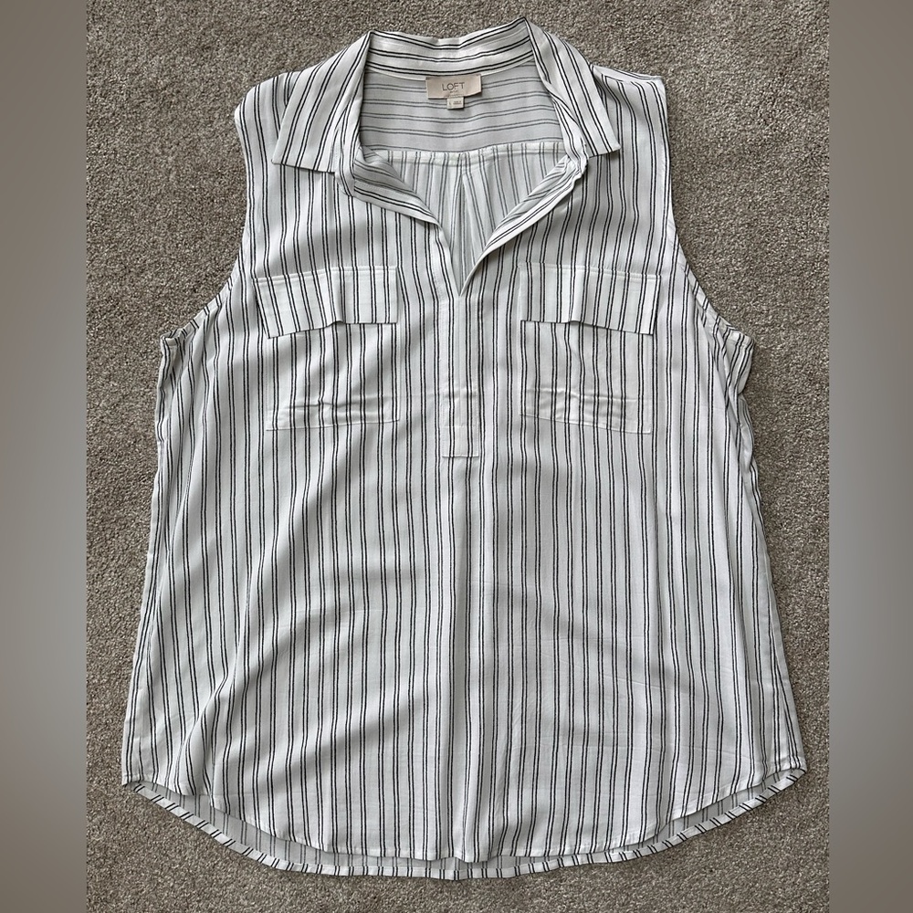 Women’s Loft sleeveless collar top, size L, worn once